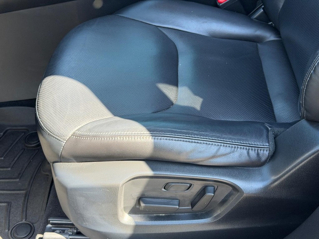 Mazda CX-9 Vehicle Full-screen Gallery Image 21