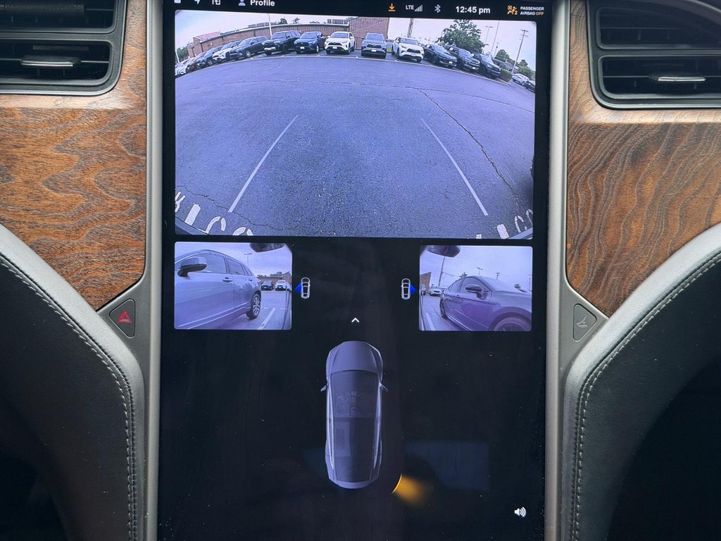 Tesla Model X Vehicle Full-screen Gallery Image 20
