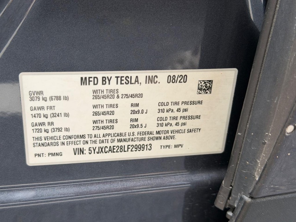 Tesla Model X Vehicle Full-screen Gallery Image 22