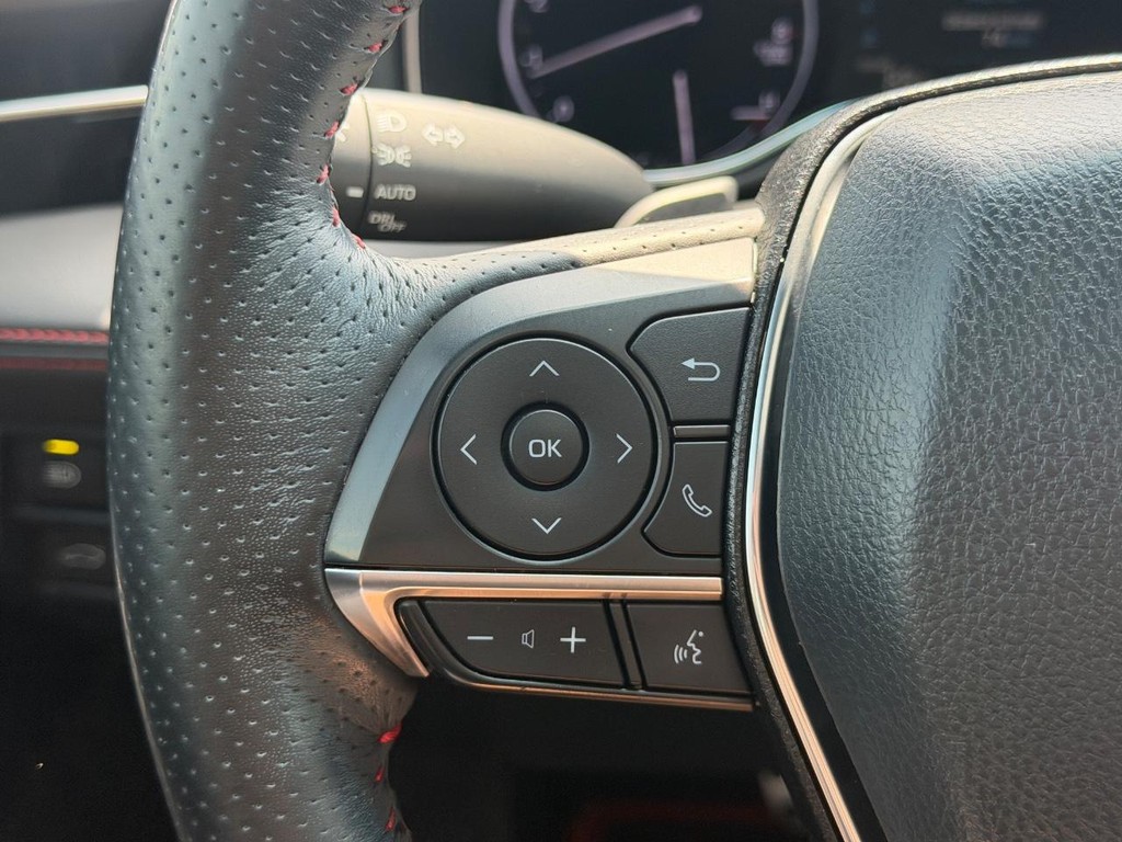 Toyota Avalon Vehicle Full-screen Gallery Image 17