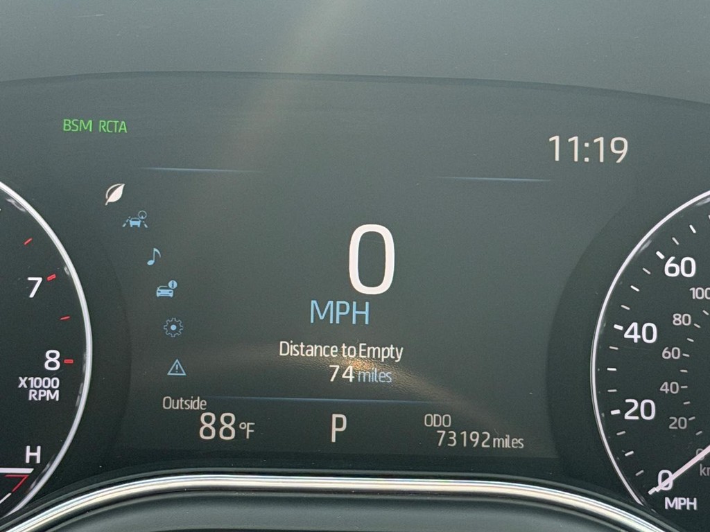 Toyota Avalon Vehicle Full-screen Gallery Image 19