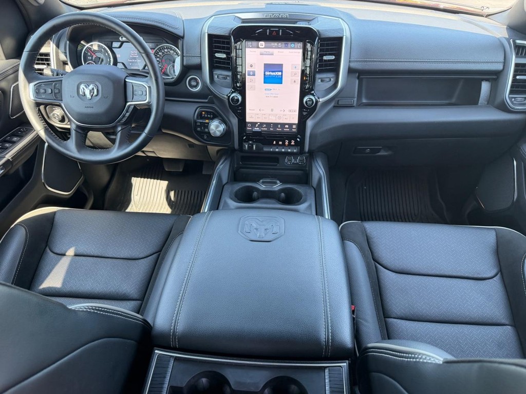 Ram 1500 Vehicle Full-screen Gallery Image 10