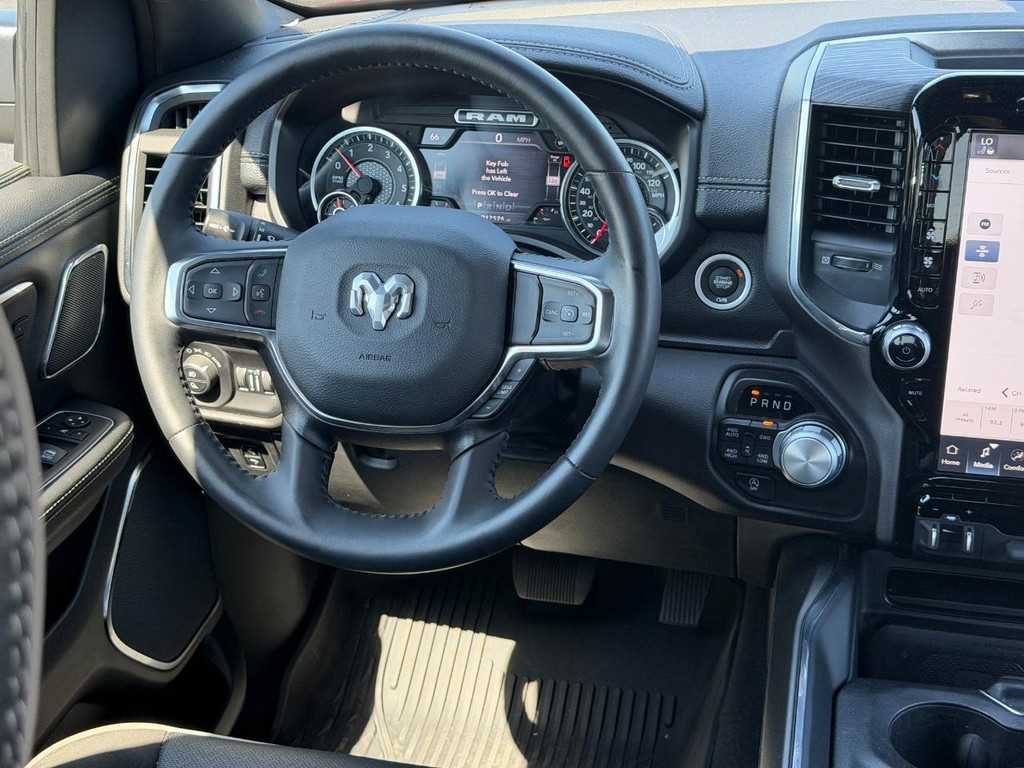 Ram 1500 Vehicle Full-screen Gallery Image 11