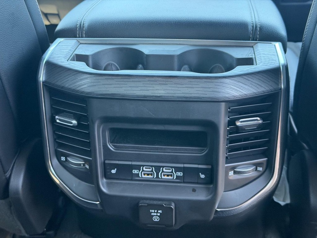 Ram 1500 Vehicle Full-screen Gallery Image 14