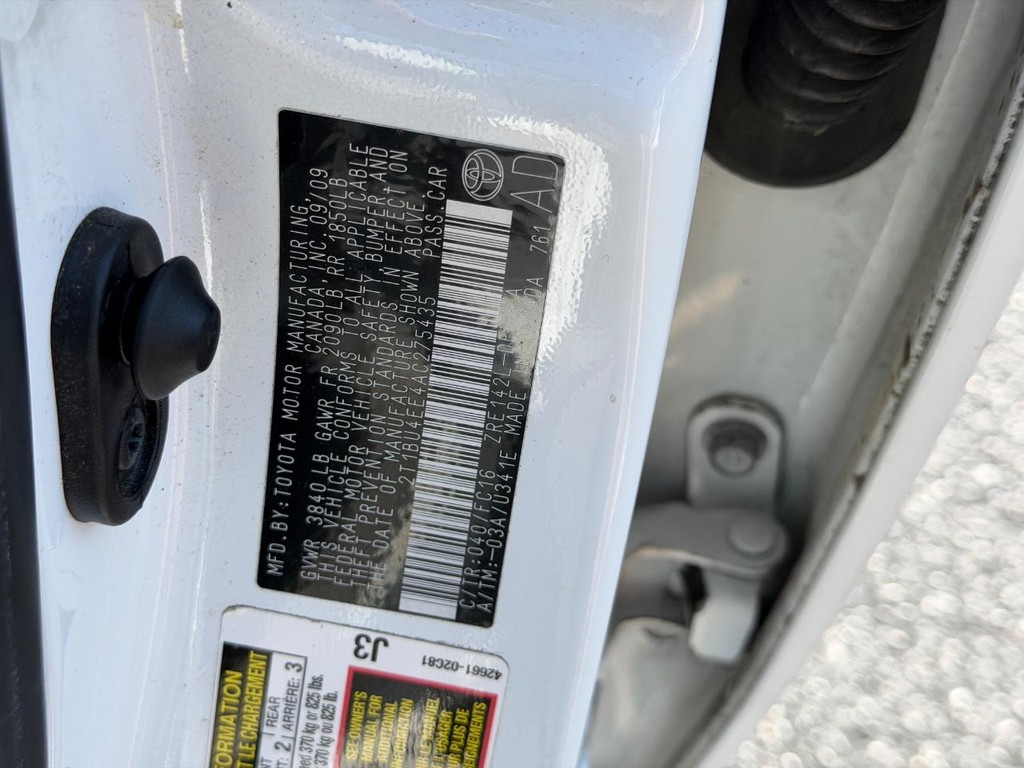 Toyota Corolla Vehicle Full-screen Gallery Image 19