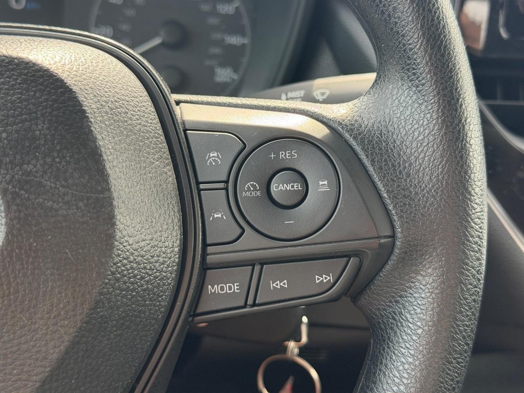 Toyota Corolla Vehicle Full-screen Gallery Image 16