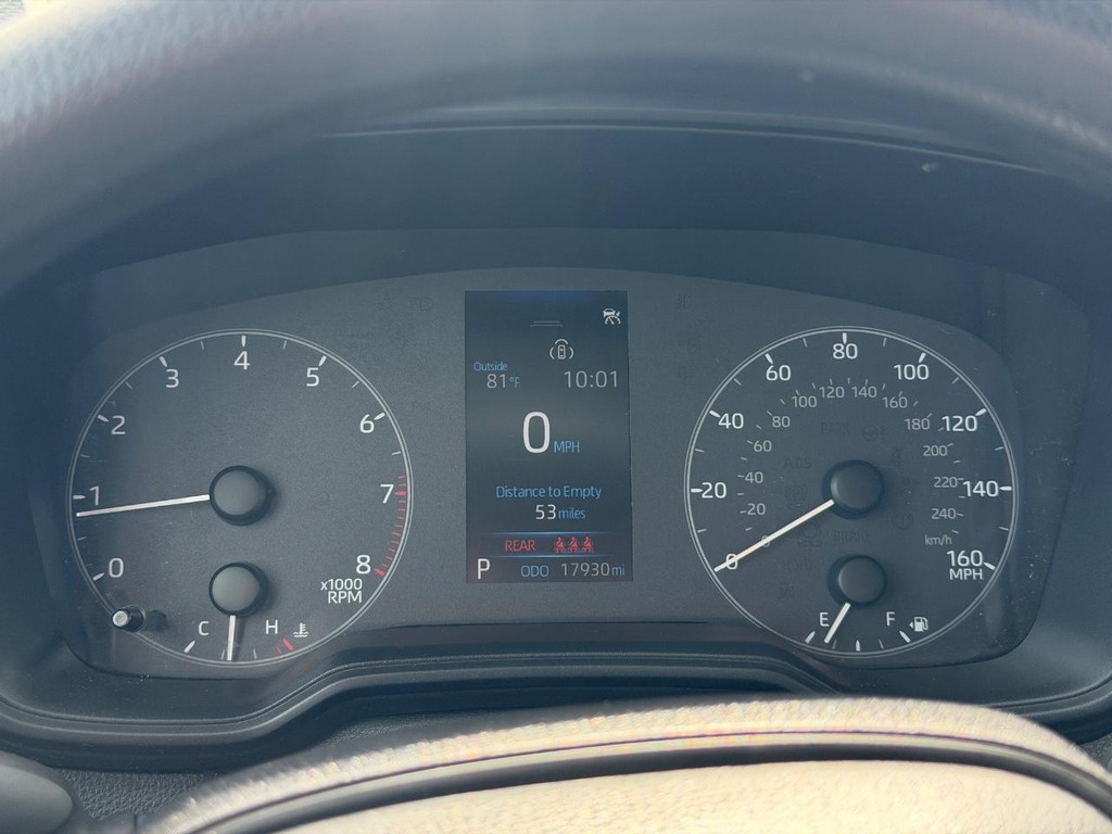 Toyota Corolla Vehicle Full-screen Gallery Image 17