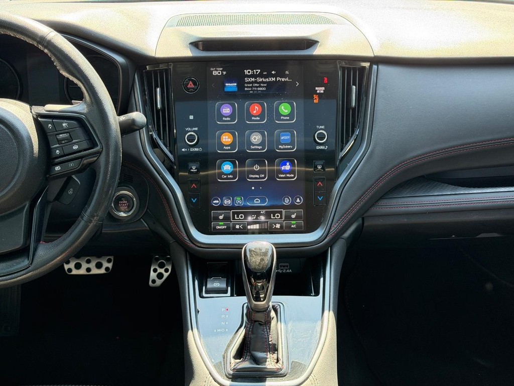Subaru Legacy Vehicle Full-screen Gallery Image 13