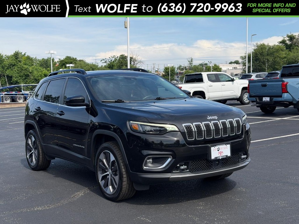 Jeep Cherokee Vehicle Full-screen Gallery Image 01