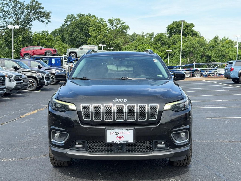Jeep Cherokee Vehicle Full-screen Gallery Image 09