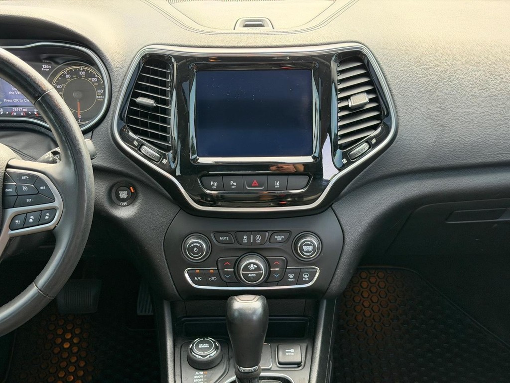 Jeep Cherokee Vehicle Full-screen Gallery Image 13