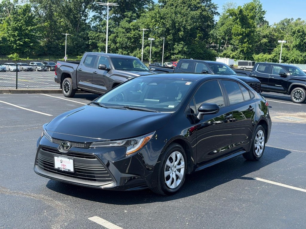 Toyota Corolla Vehicle Full-screen Gallery Image 08