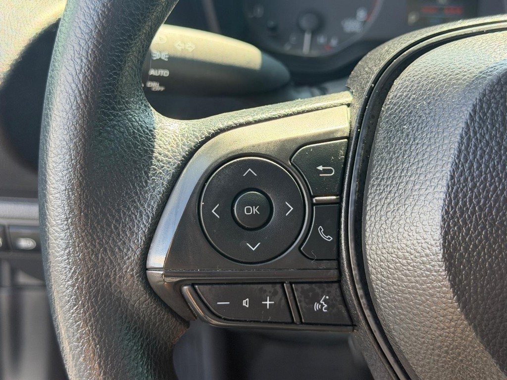 Toyota Corolla Vehicle Full-screen Gallery Image 16
