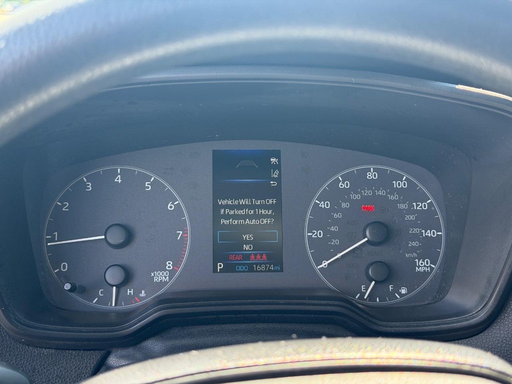 Toyota Corolla Vehicle Full-screen Gallery Image 18