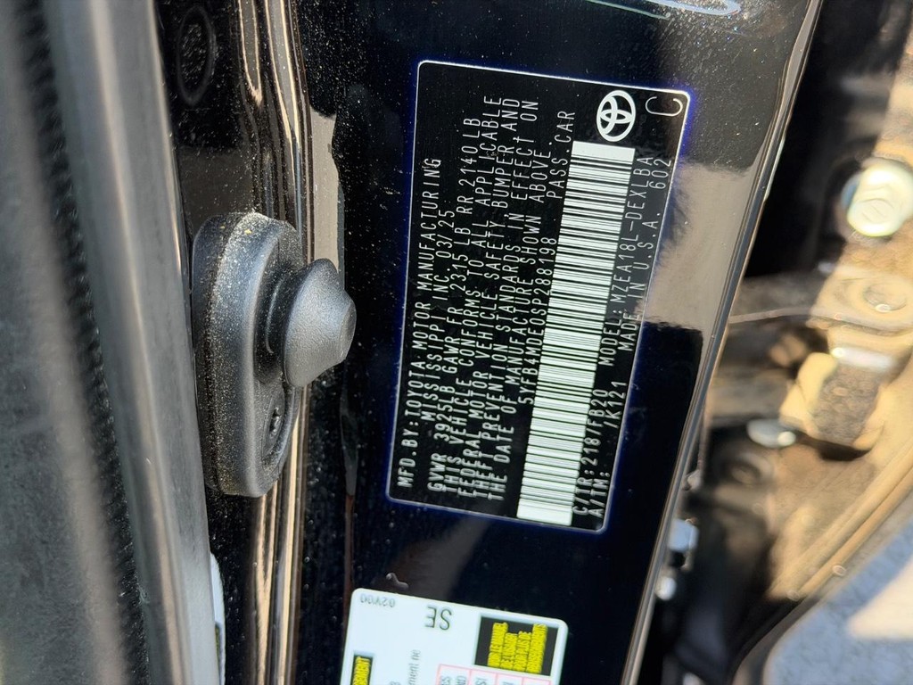 Toyota Corolla Vehicle Full-screen Gallery Image 22