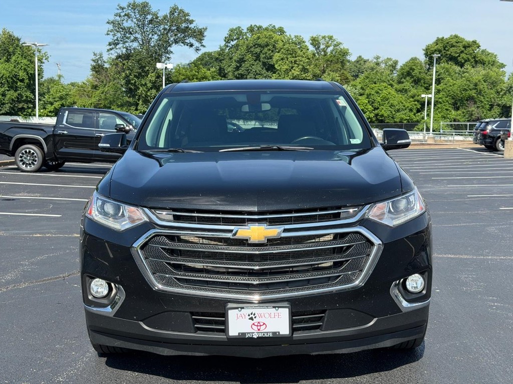 Chevrolet Traverse Vehicle Full-screen Gallery Image 09