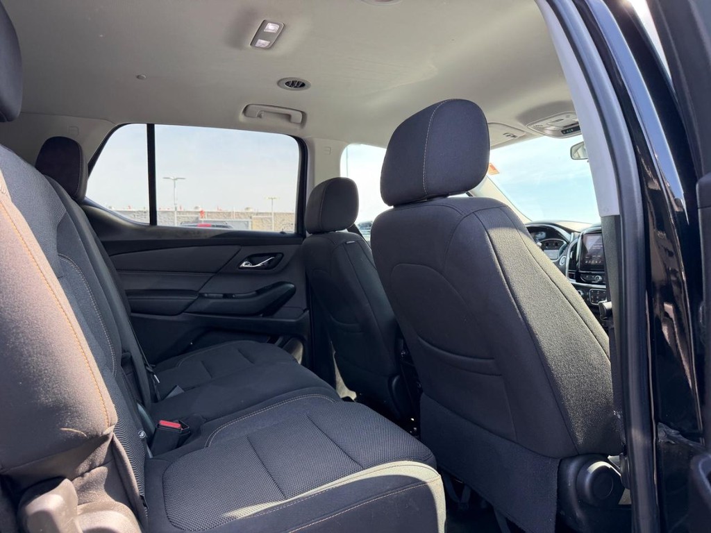 Chevrolet Traverse Vehicle Full-screen Gallery Image 10