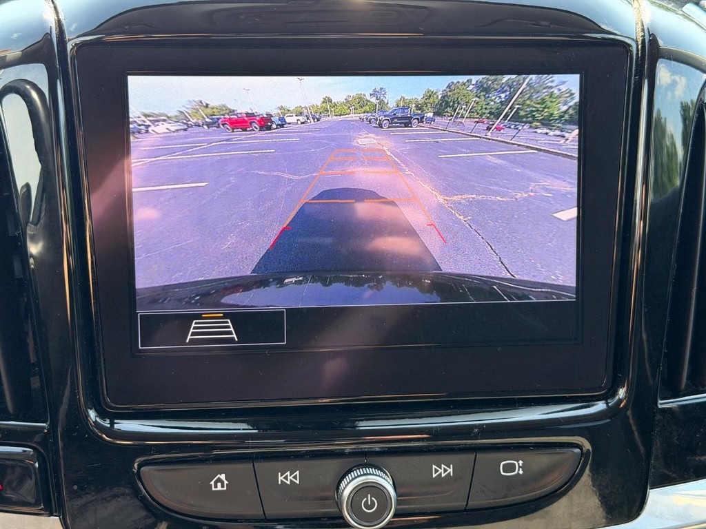 Chevrolet Traverse Vehicle Full-screen Gallery Image 21