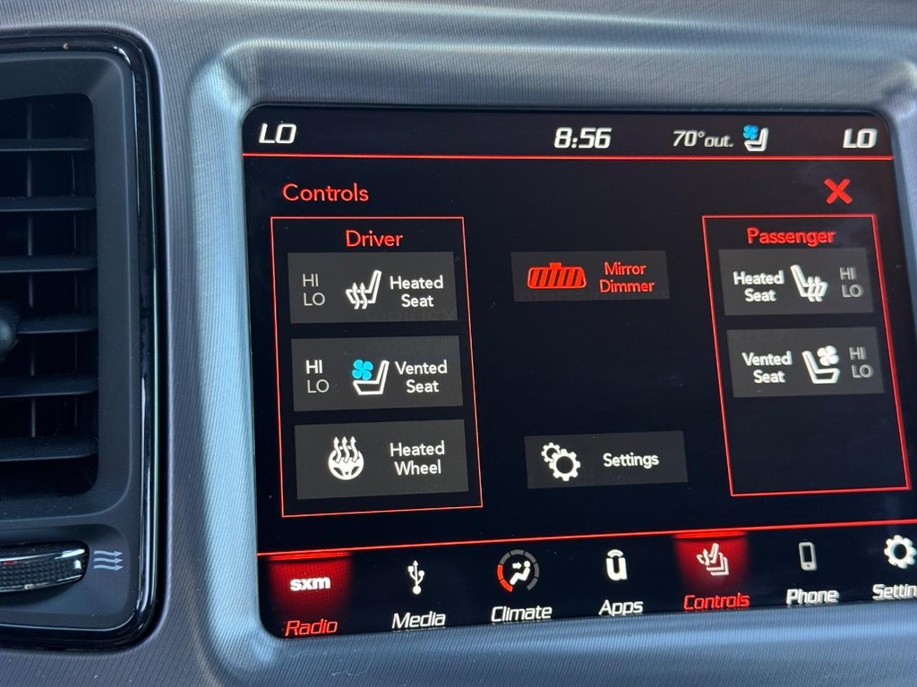 Dodge Challenger Vehicle Full-screen Gallery Image 26