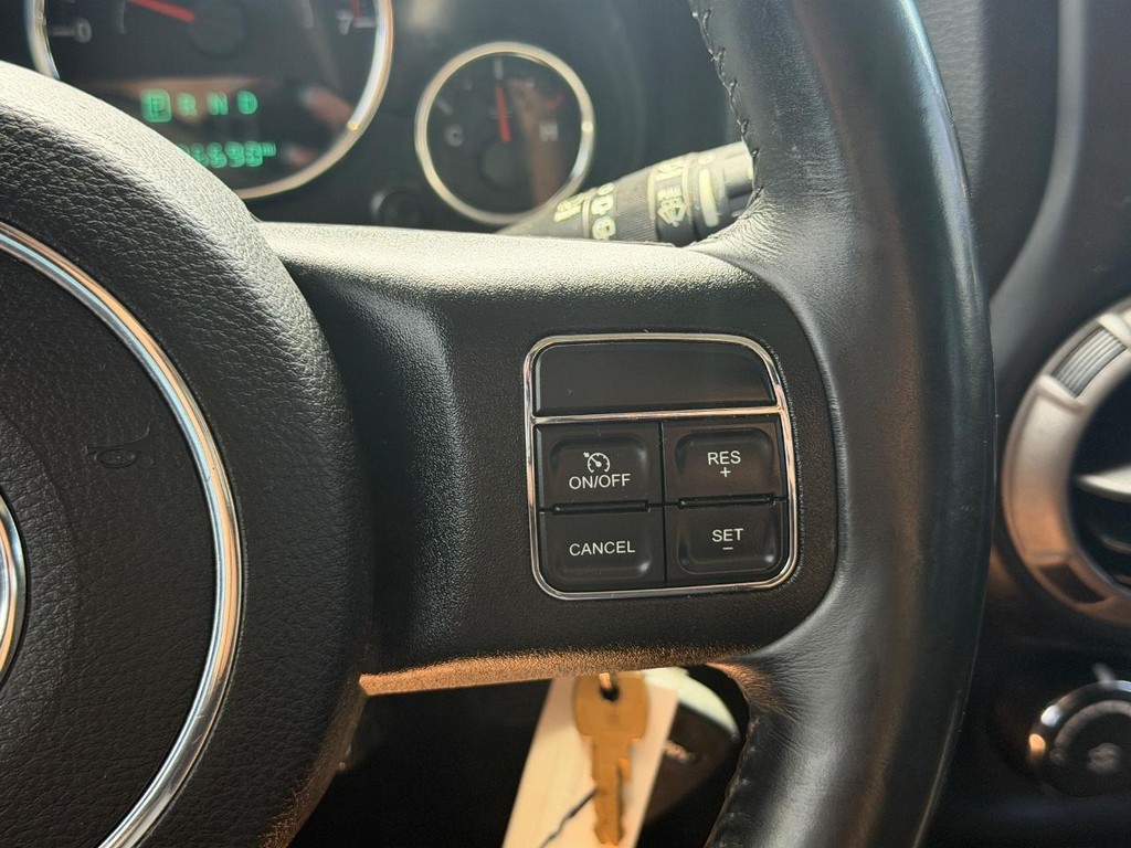 Jeep Wrangler Unlimited Vehicle Full-screen Gallery Image 16
