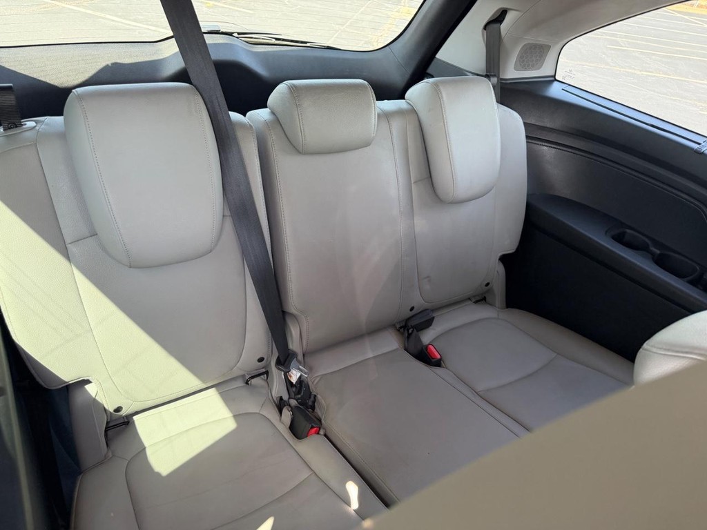 Honda Odyssey Vehicle Full-screen Gallery Image 10