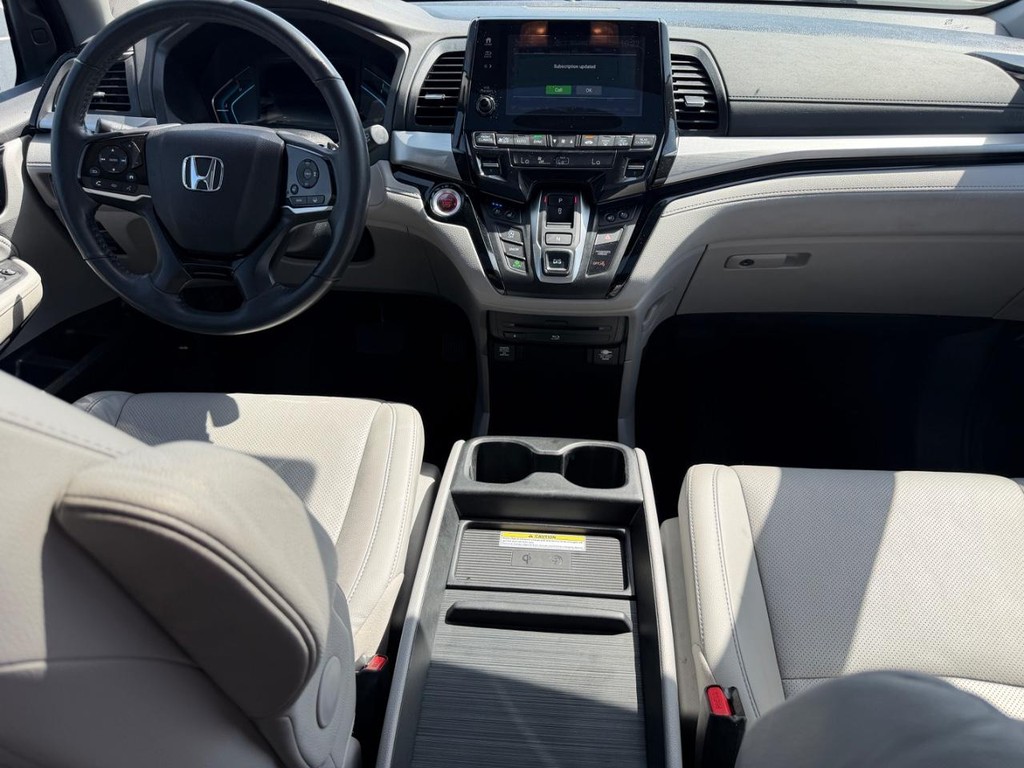 Honda Odyssey Vehicle Full-screen Gallery Image 11