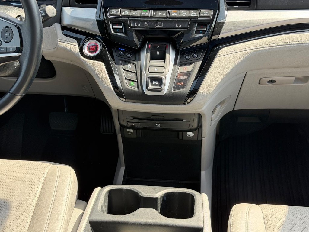 Honda Odyssey Vehicle Full-screen Gallery Image 14