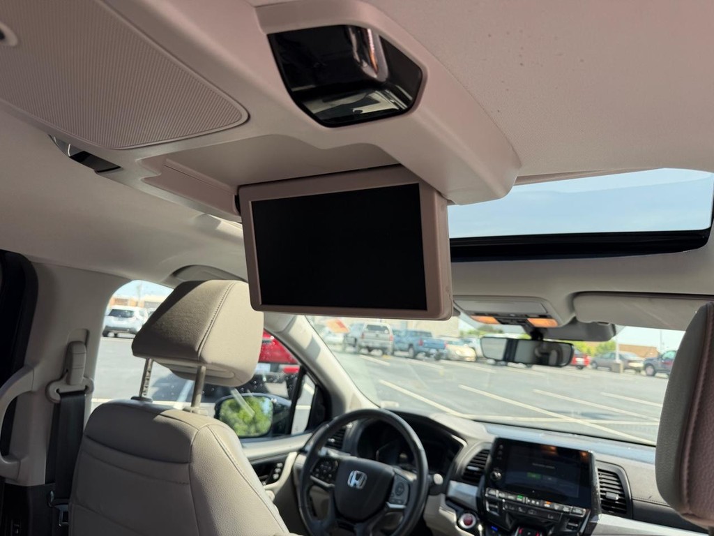 Honda Odyssey Vehicle Full-screen Gallery Image 15