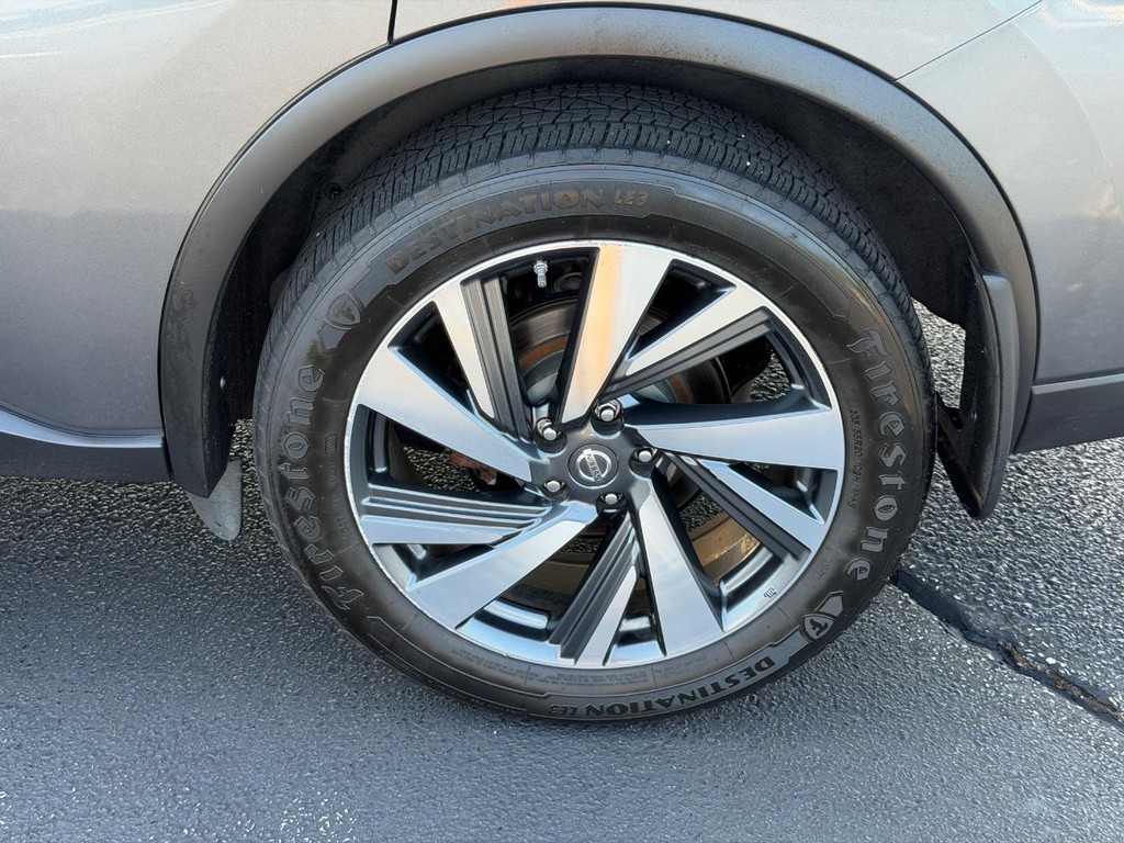 Nissan Murano Vehicle Full-screen Gallery Image 07