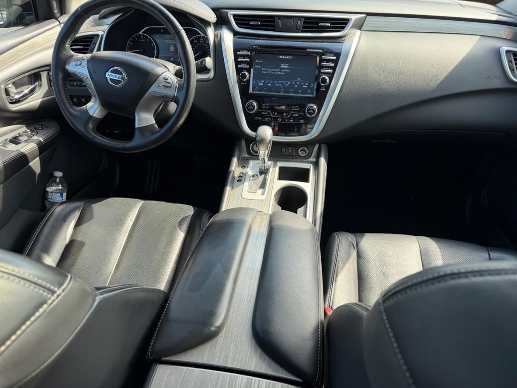 Nissan Murano Vehicle Full-screen Gallery Image 11