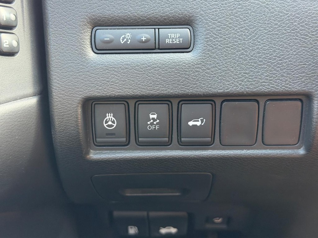 Nissan Murano Vehicle Full-screen Gallery Image 16