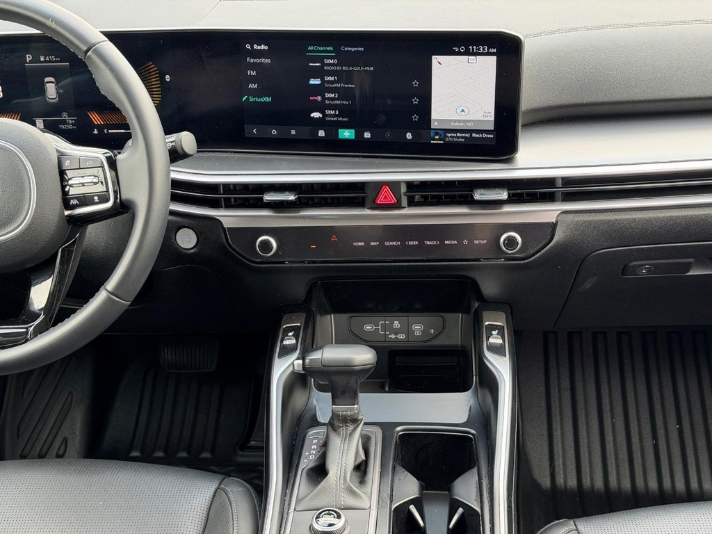 Kia Sorento Vehicle Full-screen Gallery Image 12