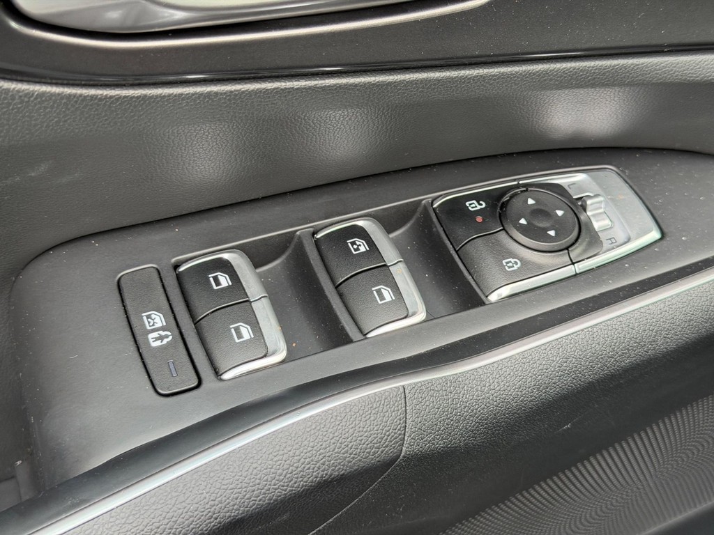 Kia Sorento Vehicle Full-screen Gallery Image 14