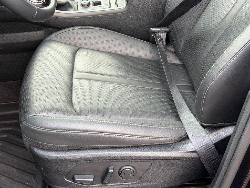 Kia Sorento Vehicle Full-screen Gallery Image 20