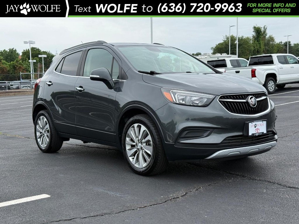 Buick Encore Vehicle Full-screen Gallery Image 01