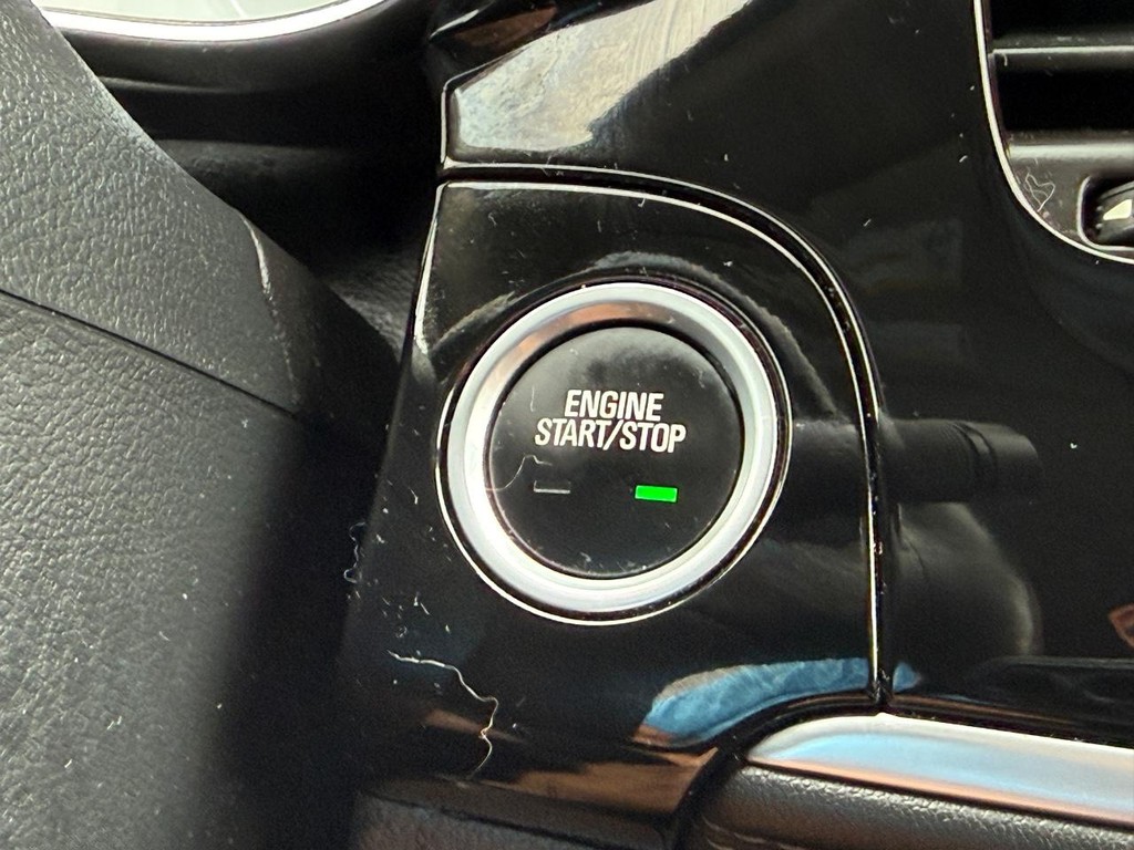 Buick Encore Vehicle Full-screen Gallery Image 15