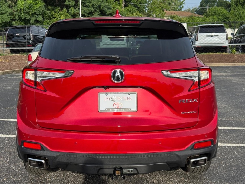 Acura RDX Vehicle Full-screen Gallery Image 05