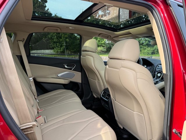 Acura RDX Vehicle Full-screen Gallery Image 08