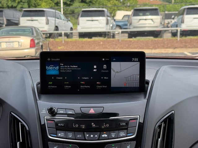 Acura RDX Vehicle Full-screen Gallery Image 11