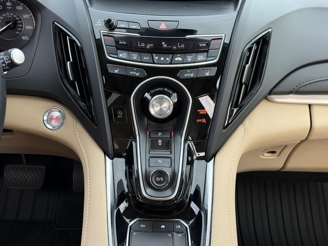 Acura RDX Vehicle Full-screen Gallery Image 12