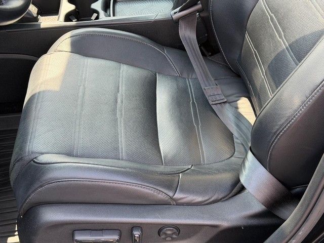 Honda CR-V Vehicle Full-screen Gallery Image 21