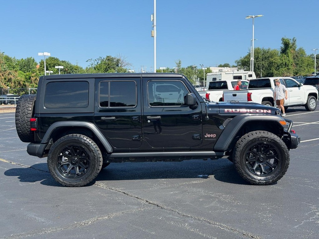 Jeep Wrangler Unlimited Vehicle Full-screen Gallery Image 02