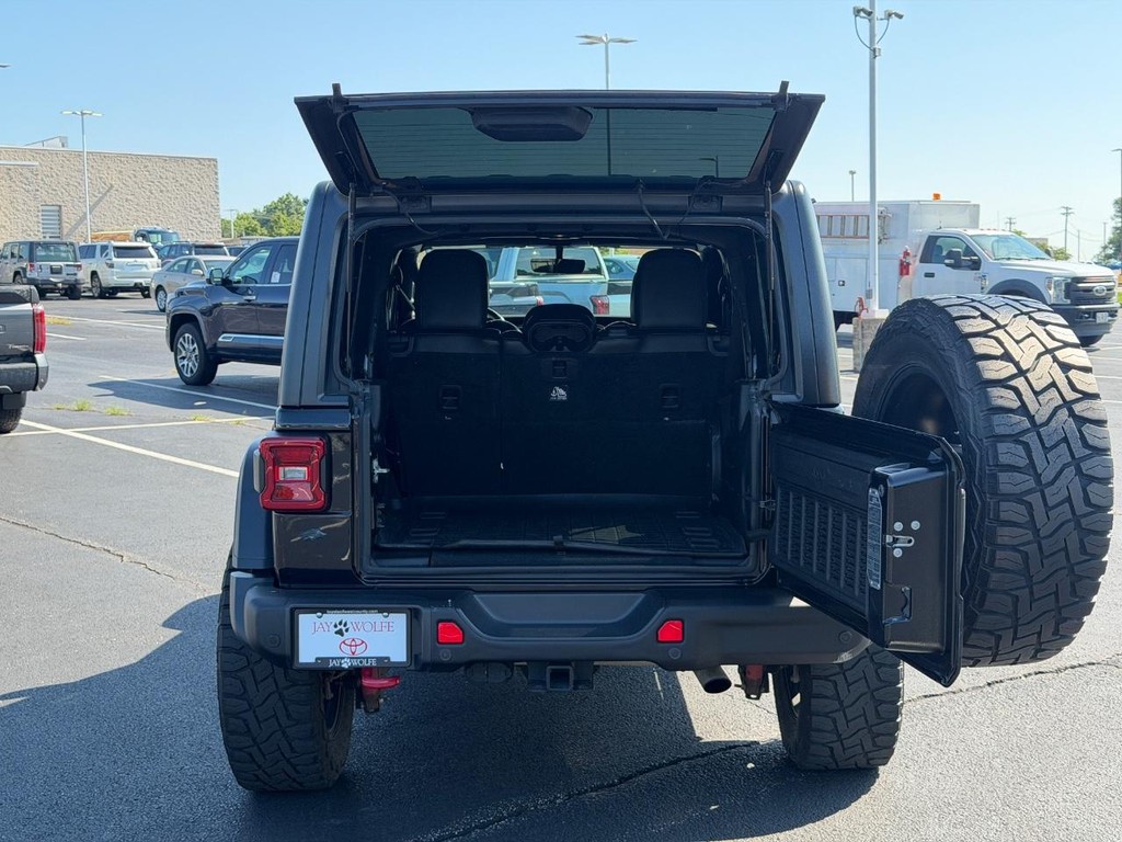 Jeep Wrangler Unlimited Vehicle Full-screen Gallery Image 04