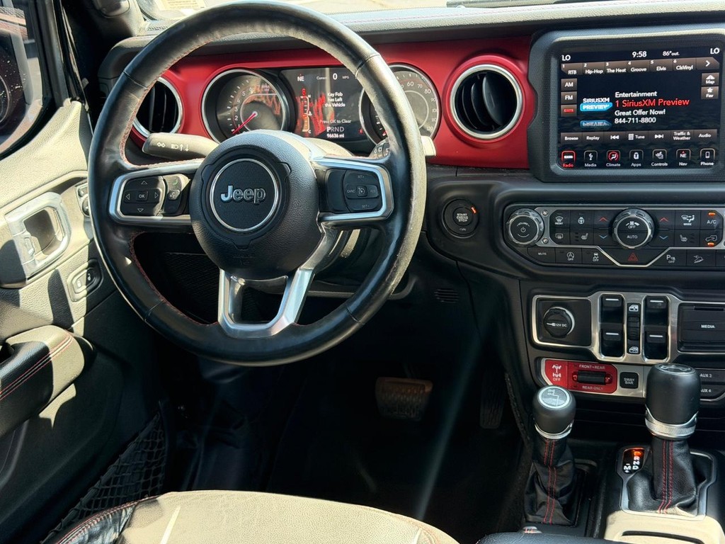 Jeep Wrangler Unlimited Vehicle Full-screen Gallery Image 12