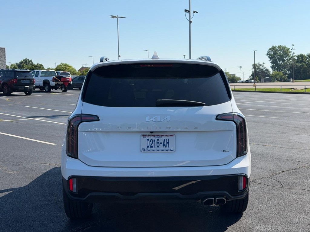 Kia Telluride Vehicle Full-screen Gallery Image 05