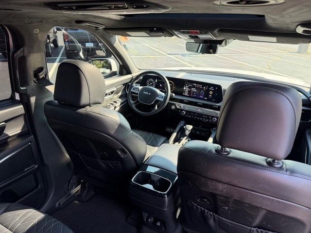 Kia Telluride Vehicle Full-screen Gallery Image 06