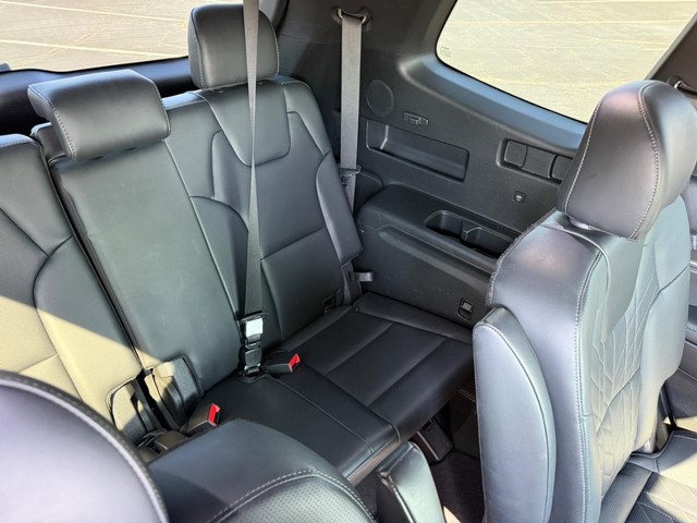 Kia Telluride Vehicle Full-screen Gallery Image 08