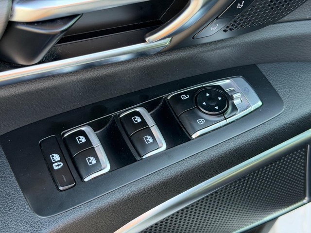 Kia Telluride Vehicle Full-screen Gallery Image 13