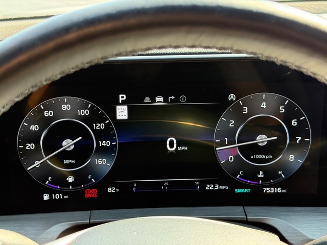 Kia Telluride Vehicle Full-screen Gallery Image 18