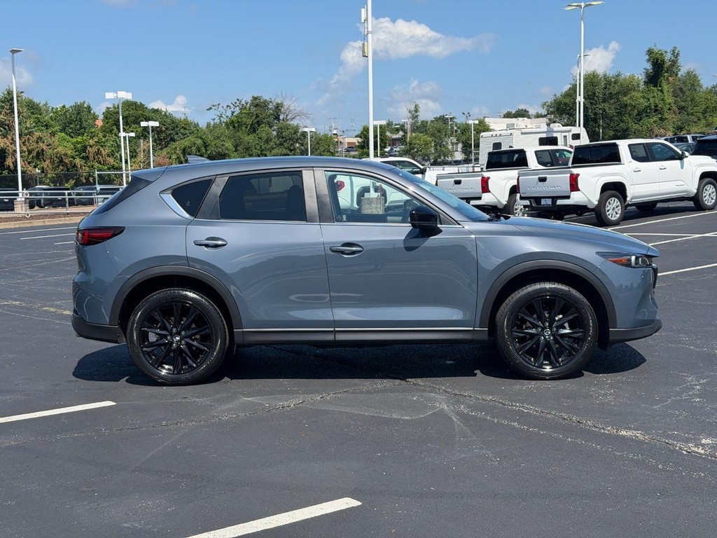 Mazda CX-5 Vehicle Full-screen Gallery Image 02